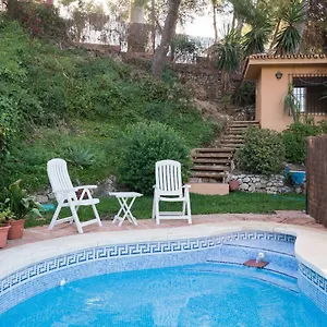 Entrepinares Apartamento Málaga